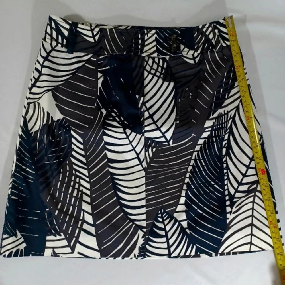 White House Black Market Skirt